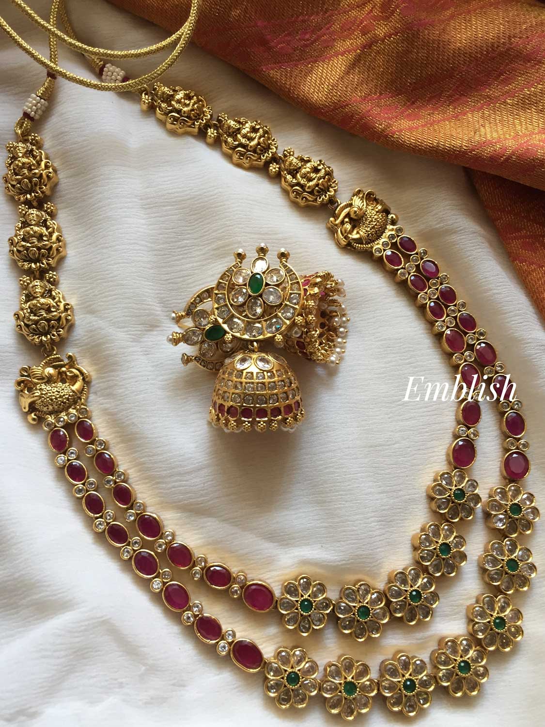 Double layer Lakshmi motif gold alike flower grand neckpiece 